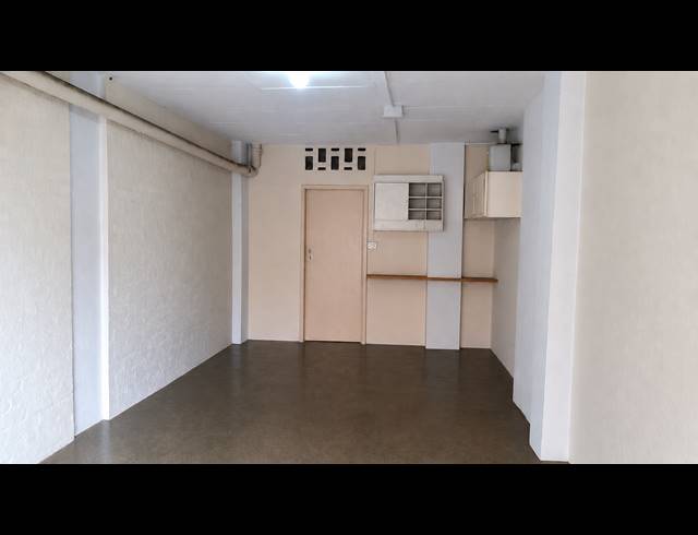 1 BEDROOM APARTMENT FOR SALE IN ESSENWOOD